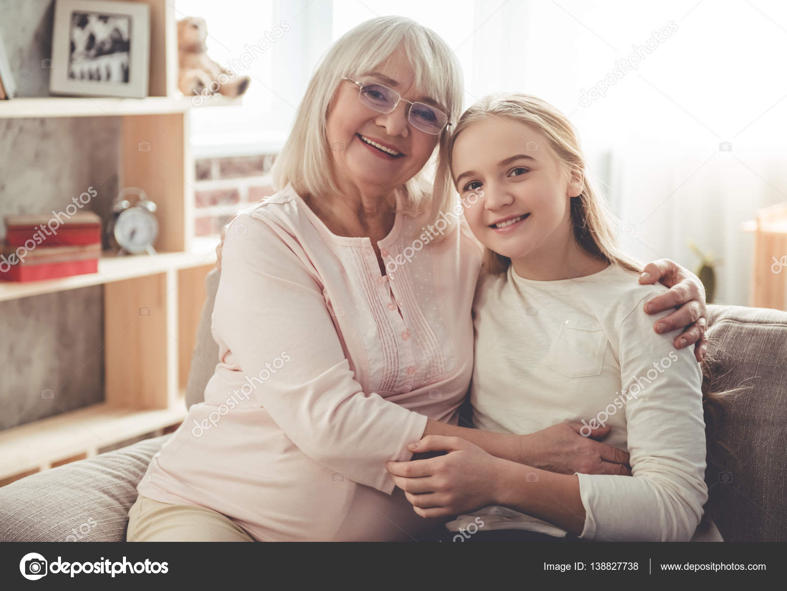 Oma und Enkelin im Fickrausch Oma und Enkelin im Fickrausch