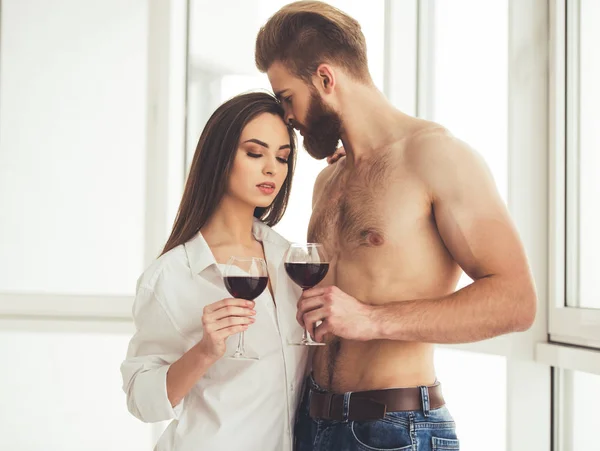 Beautiful couple at home — Stock Photo, Image