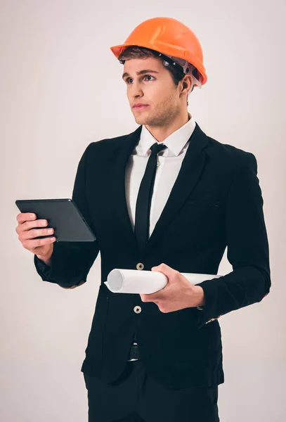 Guapo joven hombre de negocios — Foto de Stock