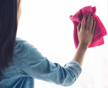 Güzel kadın temizlik