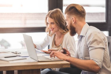 Business çift çalışma