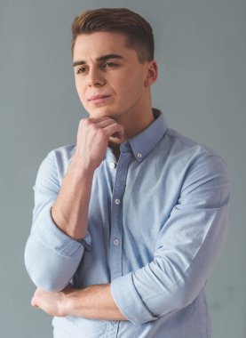 çekici genç işadamı