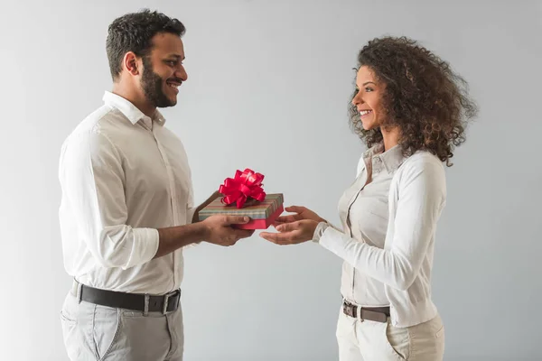 Belo casal afro-americano — Fotografia de Stock