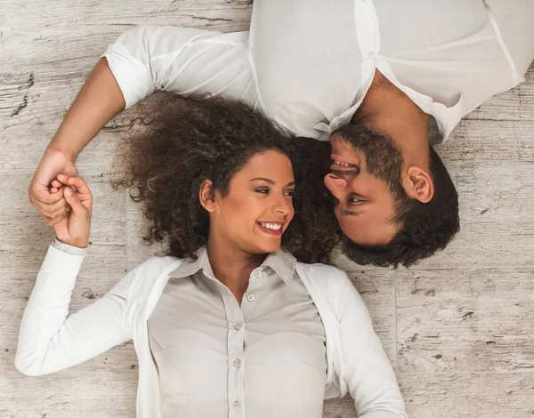 Happy Afro American couple — Stock Photo, Image