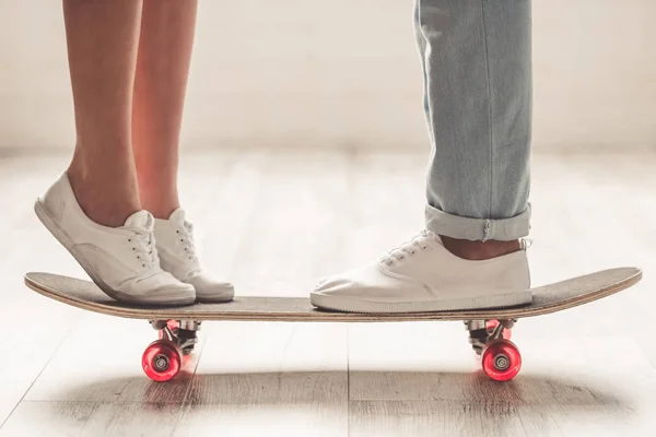 Pareja joven romántica —  Fotos de Stock