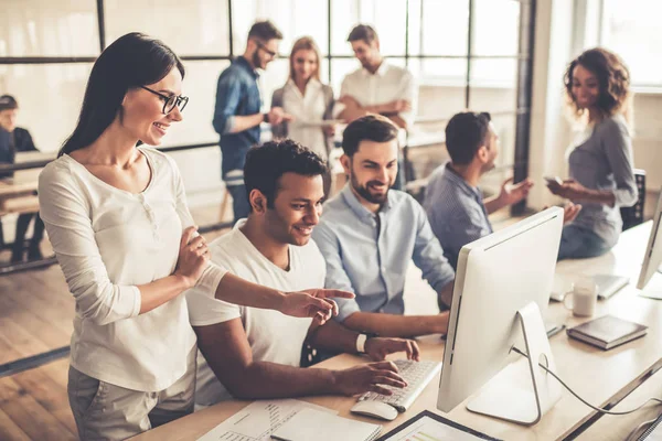 Gente de negocios trabajando — Foto de Stock