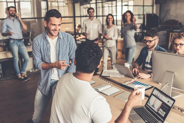 Gente de negocios trabajando — Foto de Stock