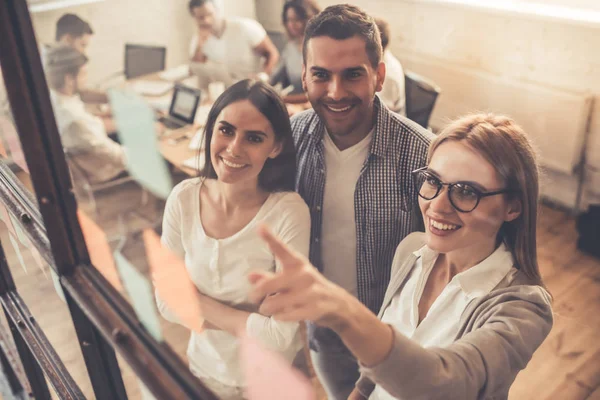 Gente de negocios trabajando — Foto de Stock