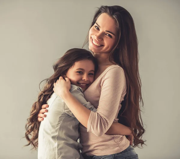 Mutter und Tochter — Stockfoto