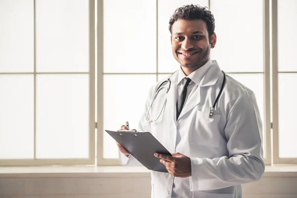 Afro American doctor — Stock Photo, Image