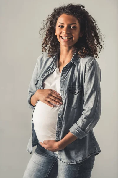 Pregnant Afro American girl — Stock Photo, Image