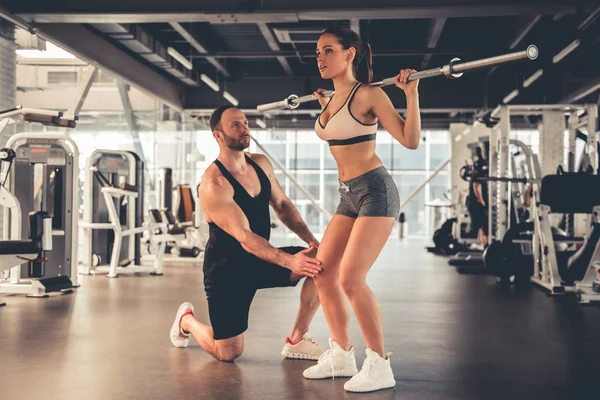 En el gimnasio — Foto de Stock