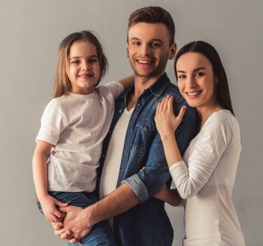 Mutlu genç aile