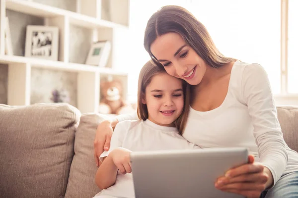 Moeder en dochter — Stockfoto