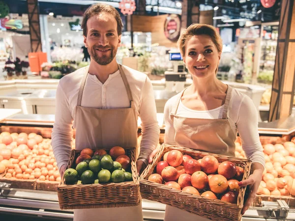 At the supermarket — Stock Photo, Image