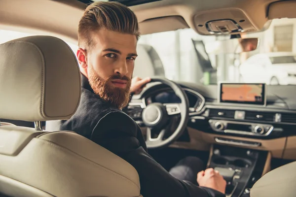 Visiting car dealership — Stock Photo, Image