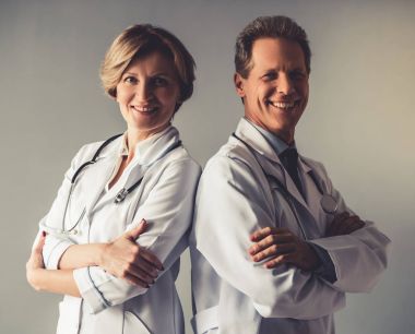 Güzel olgun doktorlar
