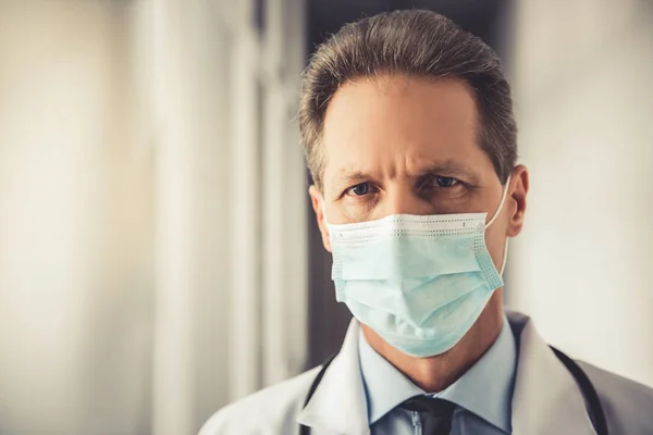 Handsome mature doctor — Stock Photo, Image