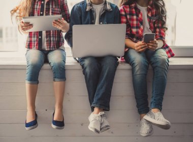 Çocuklar ile becerikli alet