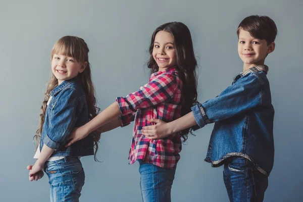 Bambini alla moda felici — Foto Stock