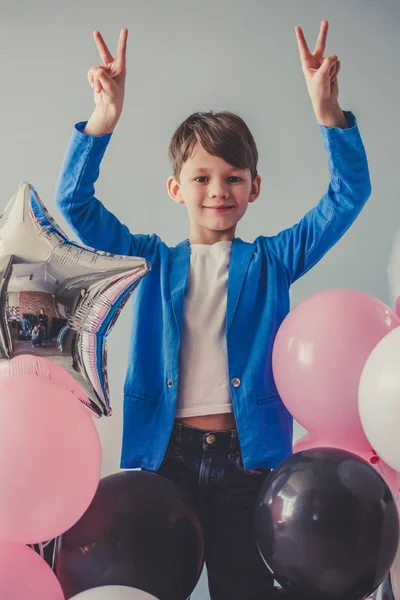 Schöner kleiner Junge — Stockfoto