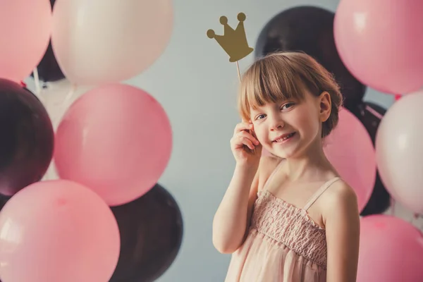 Schöne kleine Prinzessin — Stockfoto