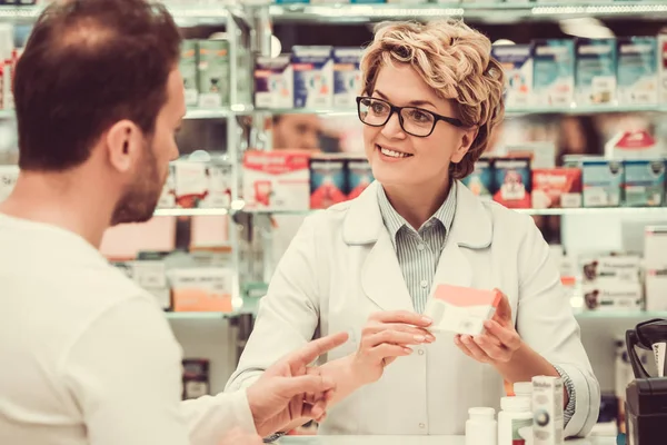 In farmacia. — Foto Stock