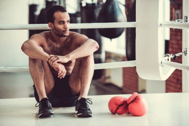 Afro Amerikalı boksör