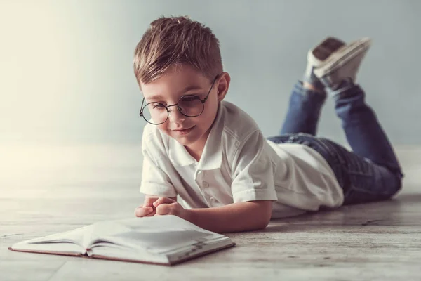 Cute little boy — Stock Photo, Image