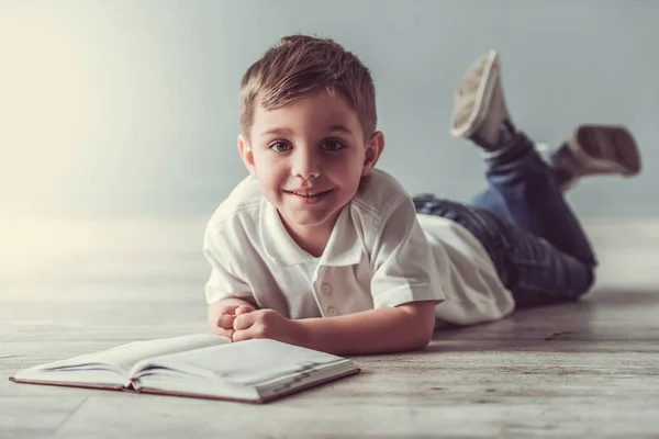 Cute little boy — Stock Photo, Image