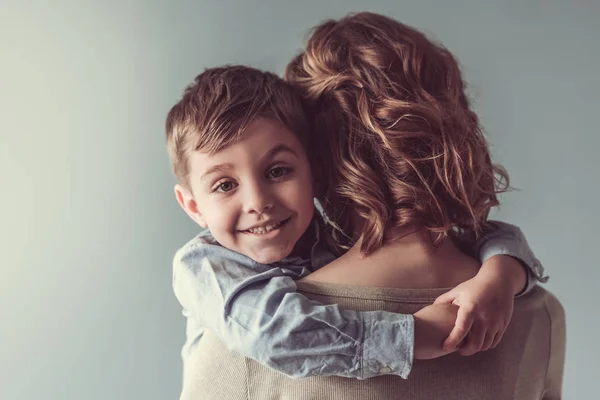 Mamma och son — Stockfoto