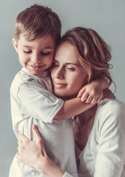 Madre e hijo — Foto de Stock