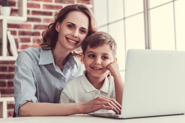 Moeder en zoon — Stockfoto