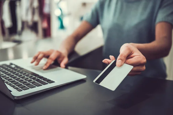 At the cash desk — Stock Photo, Image