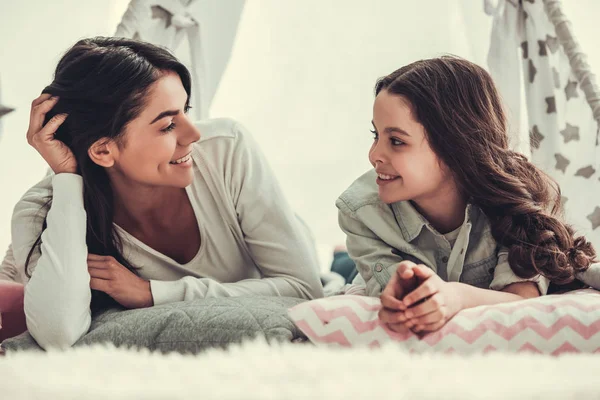 Moeder en dochter — Stockfoto