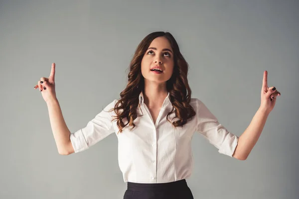 Hermosa joven mujer de negocios — Foto de Stock