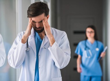 Güzel genç doktorlar