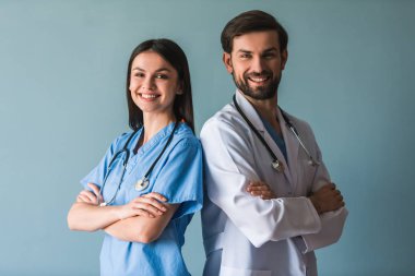 Güzel genç doktorlar