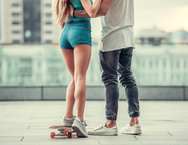 Casal na cidade — Fotografia de Stock