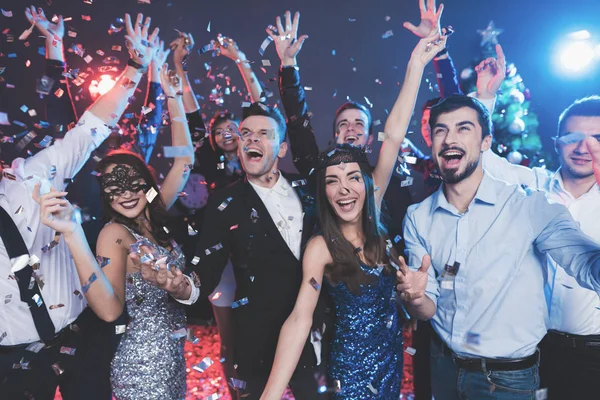 Young People Have Fun New Year Party Them Flies Confetti — Stock Photo, Image