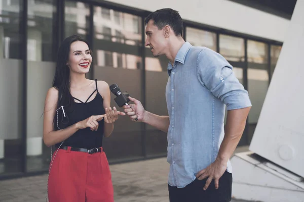 The girl lists the options on the fingers answering the question