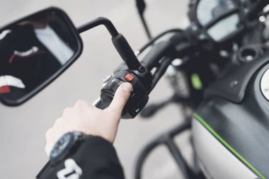 Bu modern elektrikli motosiklet olduğunu.