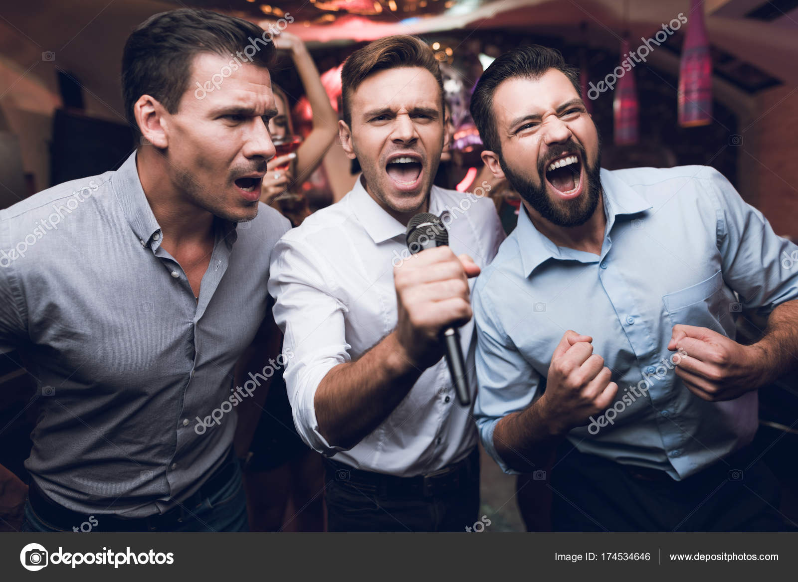 Мужской корпоратив. Мальчишник в вегасе 2009 кадры. Мальчишник вечеринка. Мальчишник видео. Мальчишник в питере.