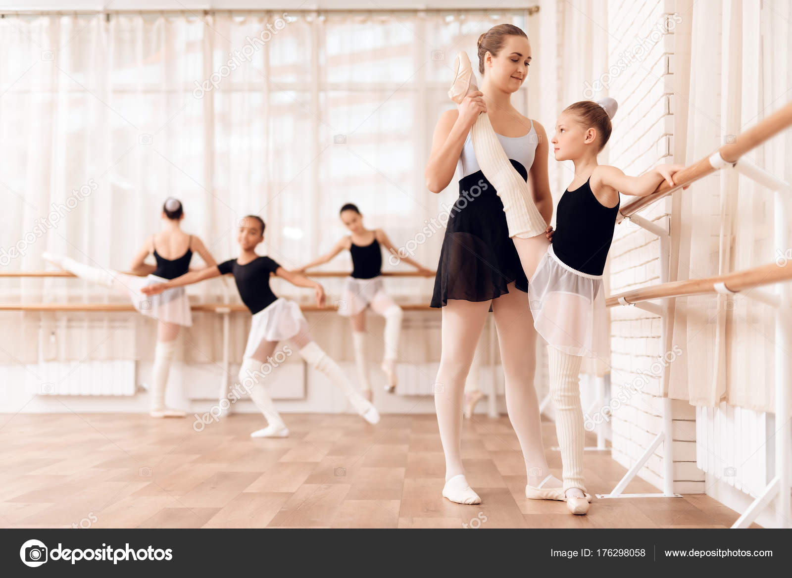 самба спортивные бальные танцы юниоры 2. педагог хореограф. танцы для девочек. спортивные танцы для детей. художественная гимнастика дети.