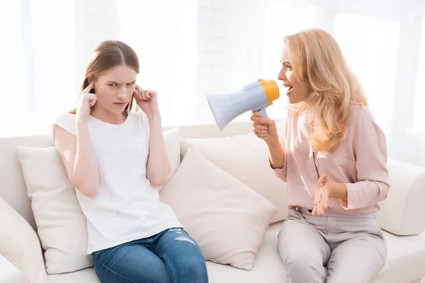 Mom Teenage Daughter Arguing Each Other Have Complex Relationship Daughter — Stock Photo, Image