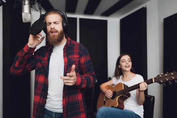 Man Woman Sing Song Recording Studio Man Sings Woman Plays — Stock Photo, Image