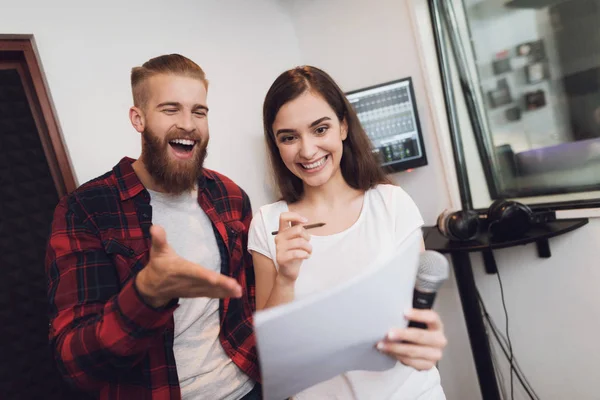 Man Woman Sing Song Modern Recording Studio Man Red Checked — Stock Photo, Image