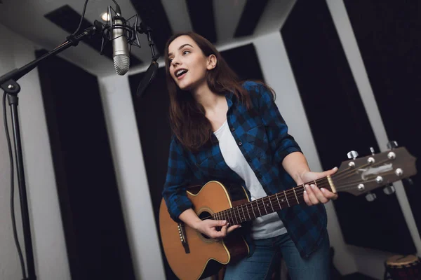 Girl Recording Song Modern Recording Studio She Sings Guitar Microphone — Stock Photo, Image