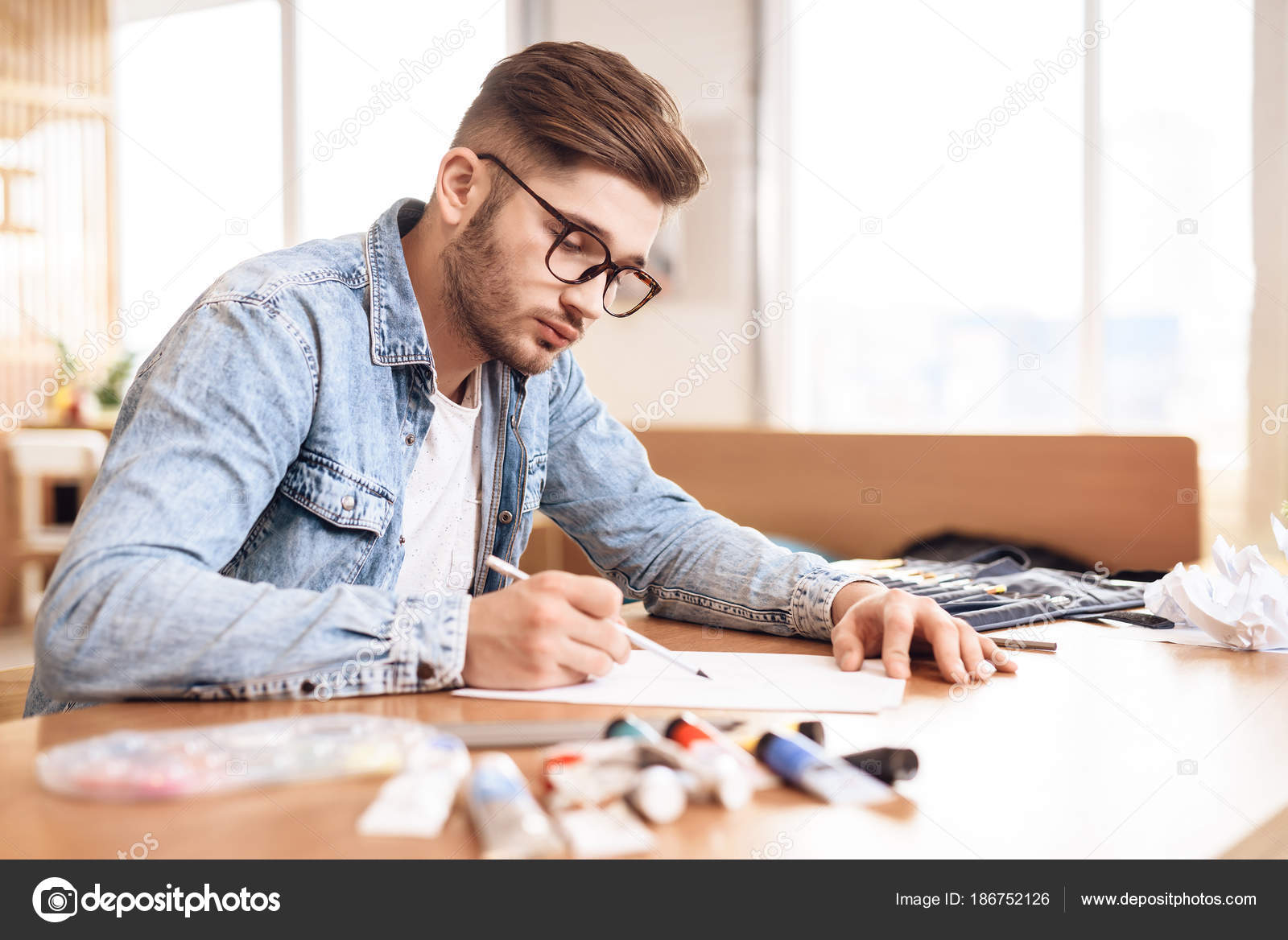 How To Draw Someone Sitting At A Desk Freelancer Man Drawing On