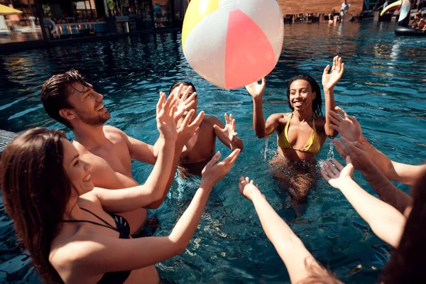 Young People Play Beach Ball Pool Company Friends Having Fun —  Fotos de Stock